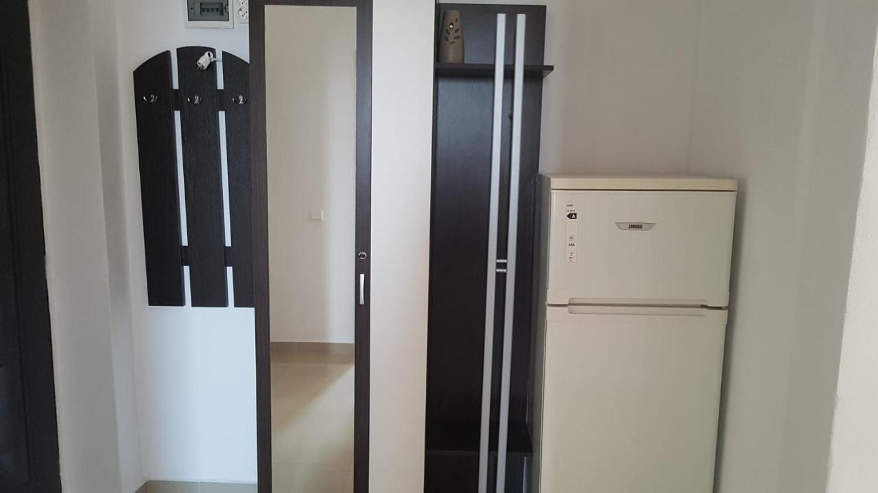 Apartament Teo Карансебеш Екстер'єр фото