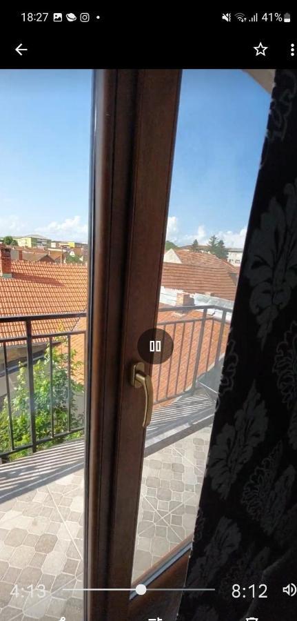 Apartament Teo Карансебеш Екстер'єр фото